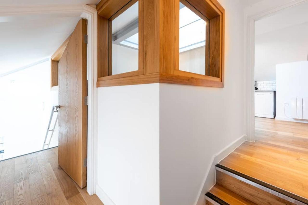 Bright And Big Apartment อักซ์บริดจ์ ภายนอก รูปภาพ